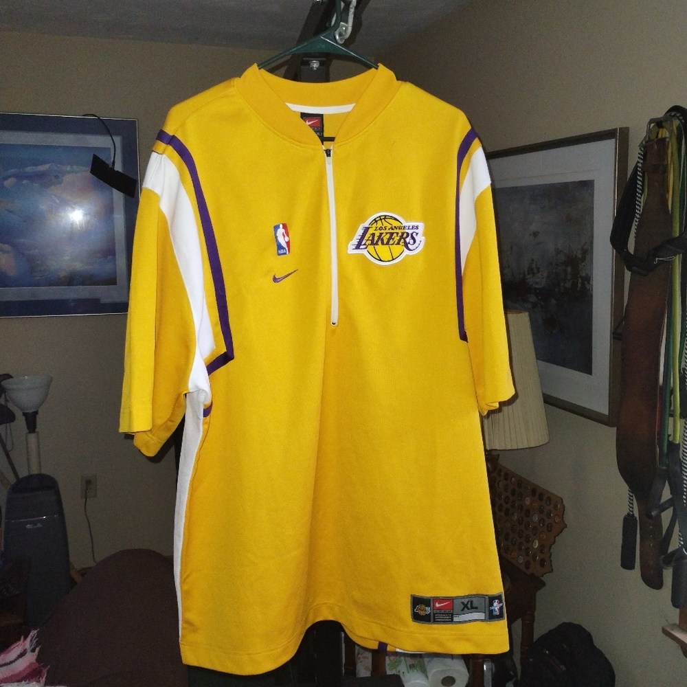 Vintage Lakers warm up size extra large Nike